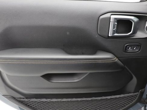 Used 2024 Jeep Wrangler Unlimited Sahara image 15