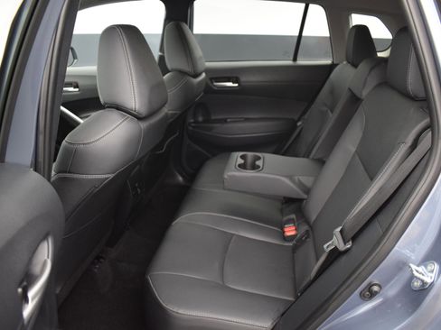 Used 2026 Toyota Corolla Cross XLE w/ Convenience Package FWD image 13