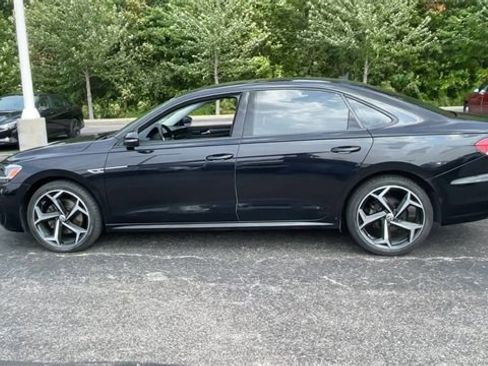 Used 2020 Volkswagen Passat 2.0T R-Line image 5