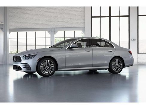 Certified 2022 Mercedes-Benz E 350 4MATIC Sedan image 38