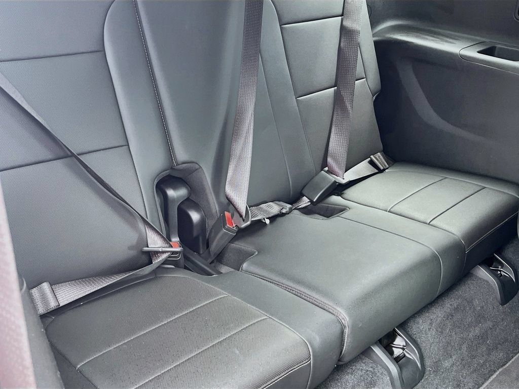 Used 2023 Chevrolet Traverse Premier w/ Redline Edition AWD/4WD image 29