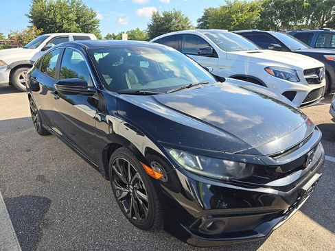 Used 2019 Honda Civic Sport image 2