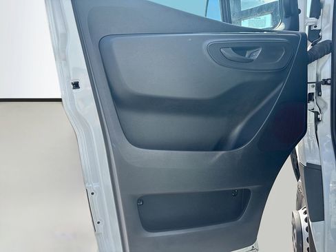 Used 2023 Mercedes-Benz Sprinter 3500 w/ Acoustic Package image 42