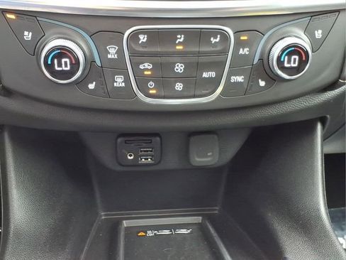 Used 2023 Chevrolet Traverse Premier w/ Redline Edition AWD/4WD image 22