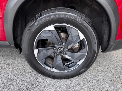 Used 2025 Nissan Rogue SV AWD/4WD image 10