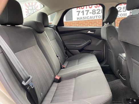 Used 2017 Ford Focus SE image 22