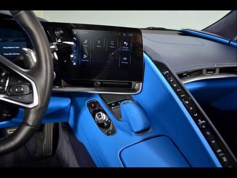Used 2024 Chevrolet Corvette Stingray Premium Conv w/ Z51 Performance Package RWD image 16