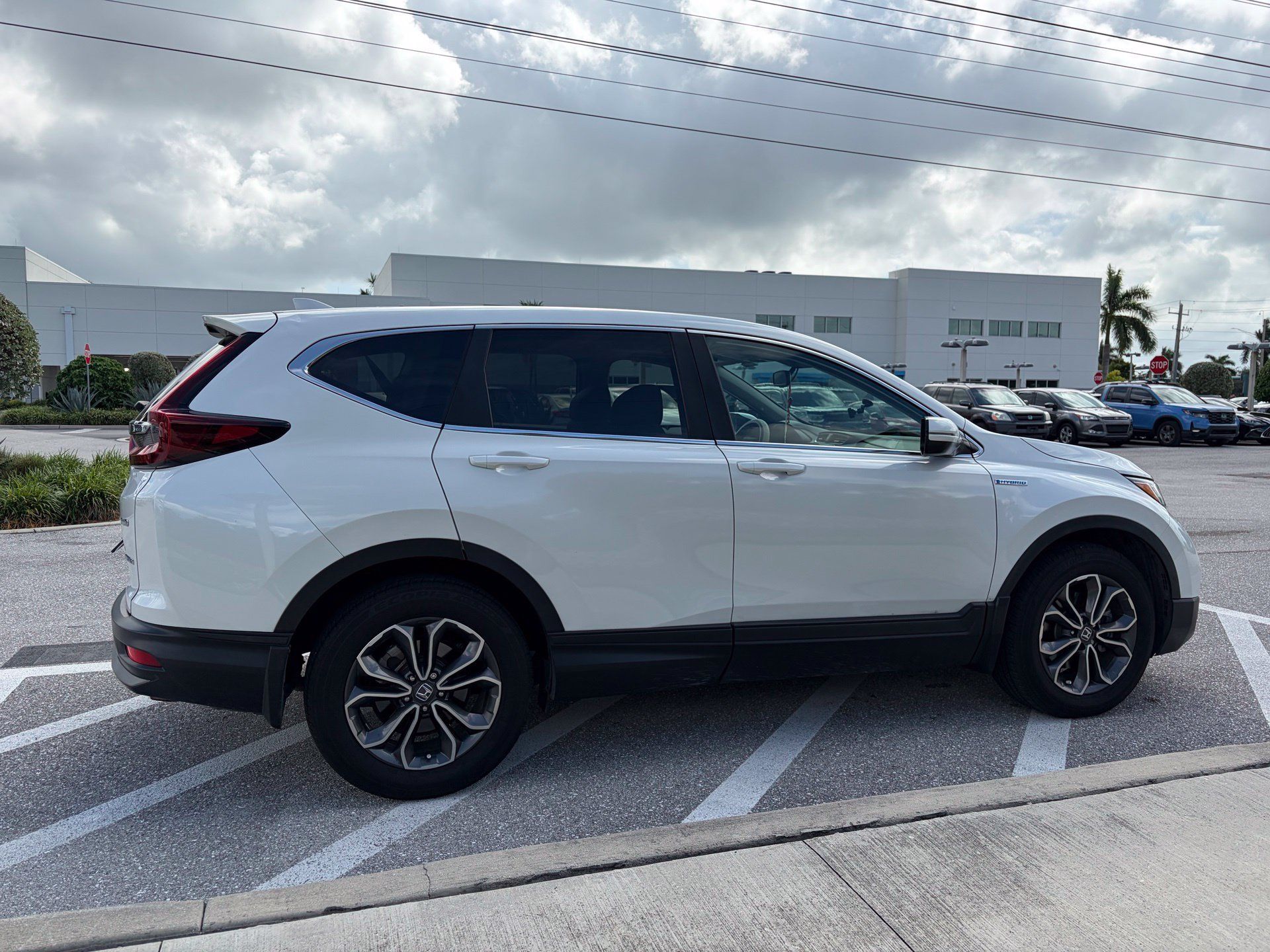 Used 2022 Honda CR-V EX-L image 5