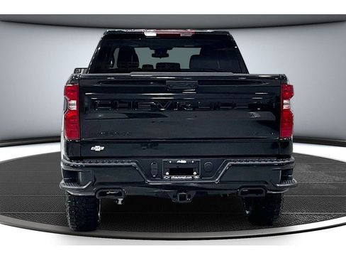 New 2026 Chevrolet Silverado 1500 Custom Trail Boss w/ Midnight Edition AWD/4WD image 5