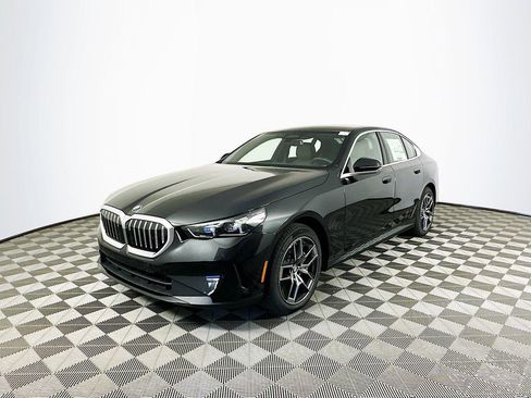 Used 2026 BMW 530i xDrive w/ Executive Package AWD/4WD image 4