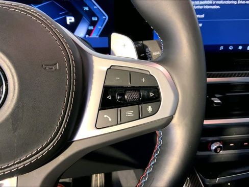 Used 2024 BMW X7 M60i w/ Executive Package image 28