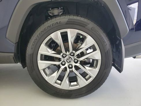 Used 2021 Toyota RAV4 XLE Premium FWD image 13