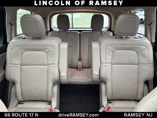 Used 2024 Lincoln Aviator Reserve w/ Equipment Group 201A AWD/4WD image 15