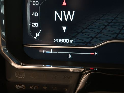 Used 2024 GMC Sierra 3500 SLT w/ SLT Convenience Package image 16