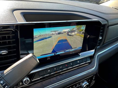 Certified 2025 GMC Sierra 1500 SLT RWD image 24