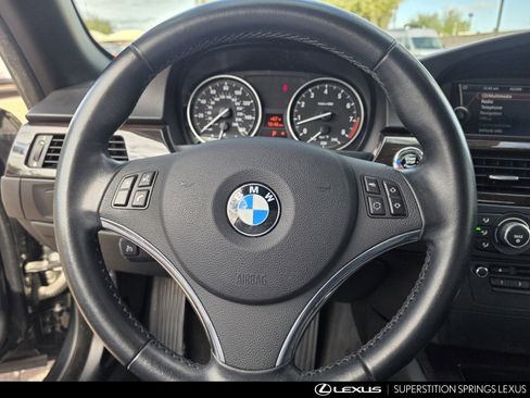 Used 2011 BMW 328i Convertible image 24