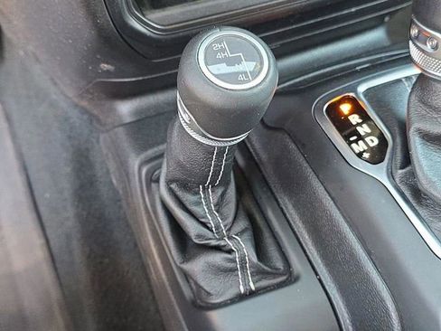 Used 2022 Jeep Wrangler Unlimited Sahara w/ LED Lighting Group image 32