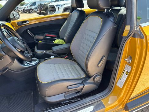 Used 2018 Volkswagen Beetle 2.0T Dune FWD image 13