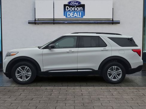 Used 2023 Ford Explorer XLT w/ Equipment Group 202A AWD/4WD image 6
