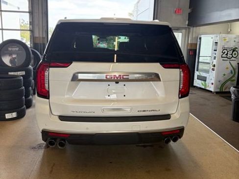 Used 2023 GMC Yukon XL Denali w/ Max Trailering Package AWD/4WD image 2