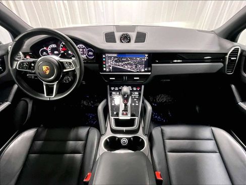 Used 2023 Porsche Cayenne image 17