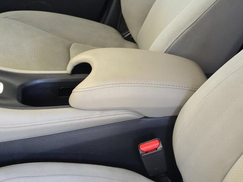 Used 2022 Honda HR-V EX image 9