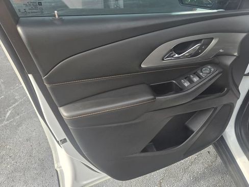 Used 2020 Chevrolet Traverse LS w/ LPO, Black Accent Package FWD image 22
