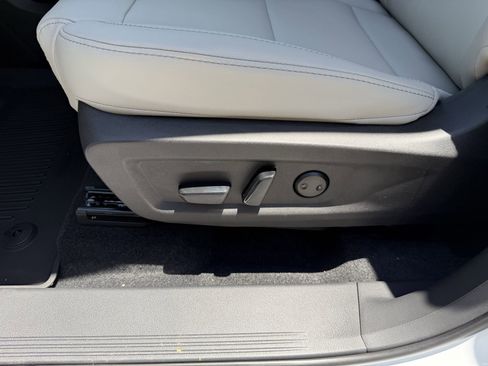 New 2025 Nissan Murano SV AWD/4WD image 21