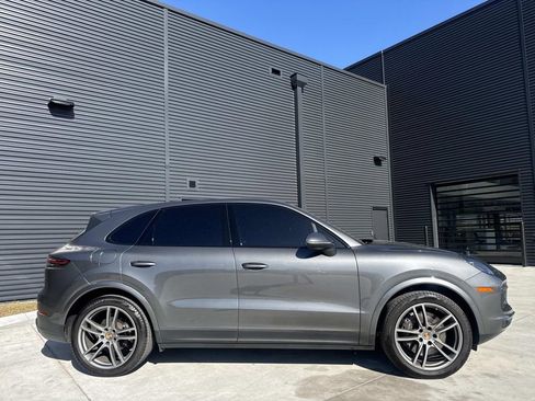 Used 2021 Porsche Cayenne image 10