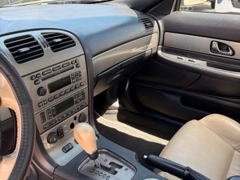 Used 2005 Ford Thunderbird RWD image 11