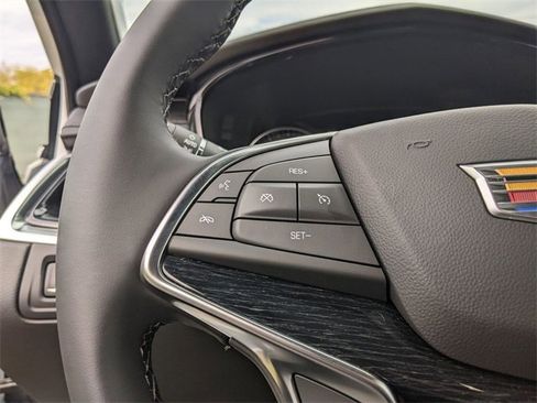 New 2025 Cadillac XT5 Premium Luxury image 11