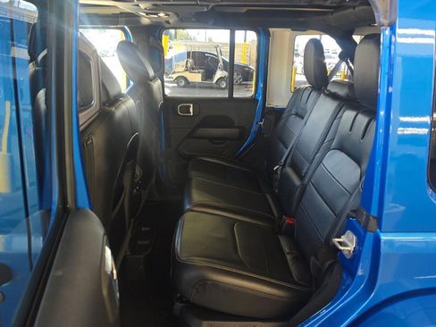 Used 2021 Jeep Wrangler Unlimited Sahara w/ Cold Weather Group image 10