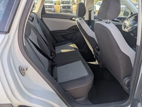 Used 2024 Volkswagen Taos S image 17