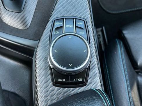 Used 2018 BMW M2 image 22