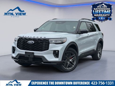 New 2026 Ford Explorer ST-Line w/ ST-Line Street Pack AWD/4WD image 1