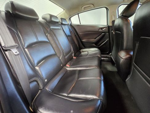 Used 2018 MAZDA MAZDA3 Touring image 19