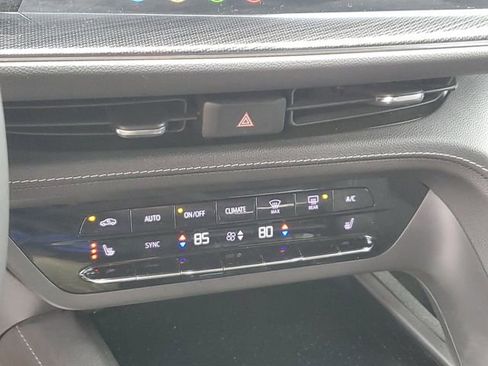 Used 2023 Buick Envision Preferred w/ Sport Touring Package image 15