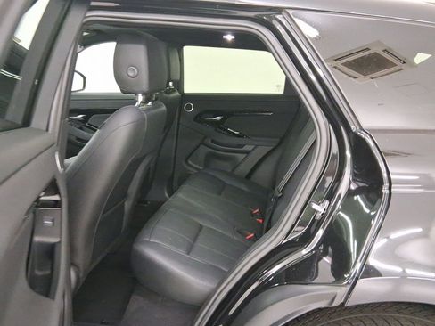 Used 2025 Land Rover Range Rover Evoque Dynamic SE image 12