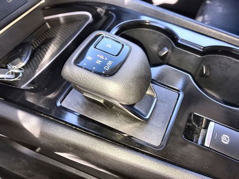 Used 2025 Nissan Rogue SL w/ Tech Package FWD image 20