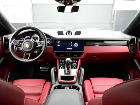Certified 2022 Porsche Cayenne Turbo GT AWD/4WD image 21
