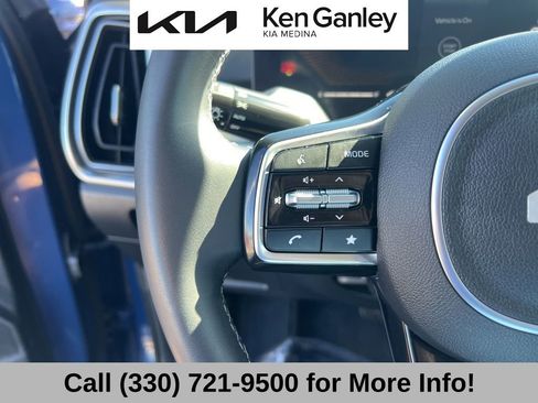 Certified 2025 Kia Sorento S image 31