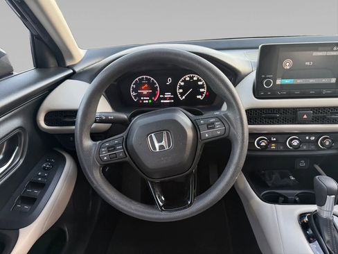 Used 2024 Honda HR-V LX image 12