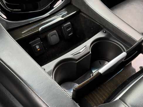 Used 2018 Cadillac Escalade Platinum image 31