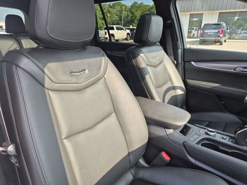 Certified 2024 Cadillac XT6 Luxury w/ LPO, Floor Liner Package AWD/4WD image 30