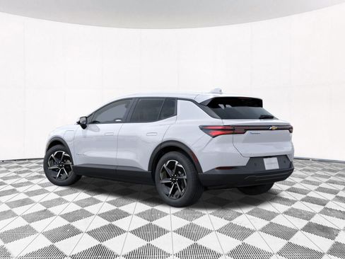 New 2026 Chevrolet Equinox EV LT image 6