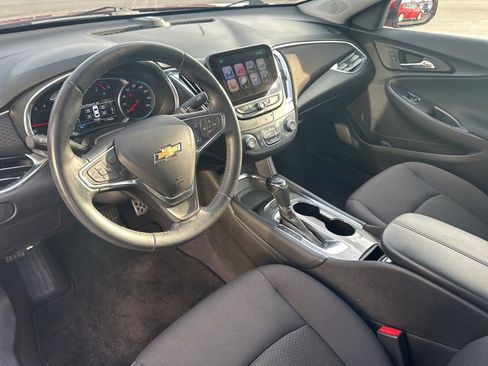 Used 2017 Chevrolet Malibu LT image 14
