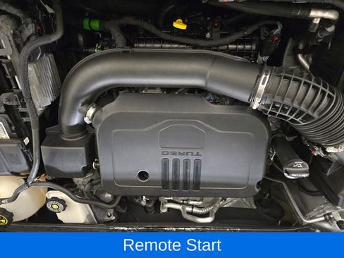 Used 2023 GMC Acadia SLE w/ Driver Convenience Package image 13