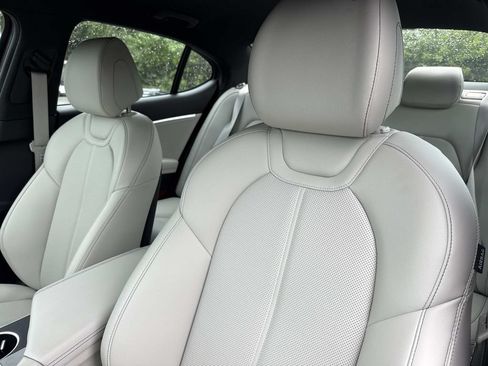 Used 2025 Genesis G70 2.5T RWD image 23