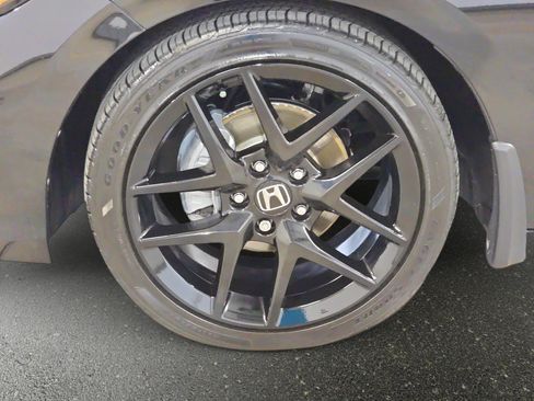 Certified 2025 Honda Civic Sport image 30
