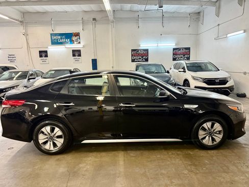 Used 2017 Kia Optima Premium FWD image 4